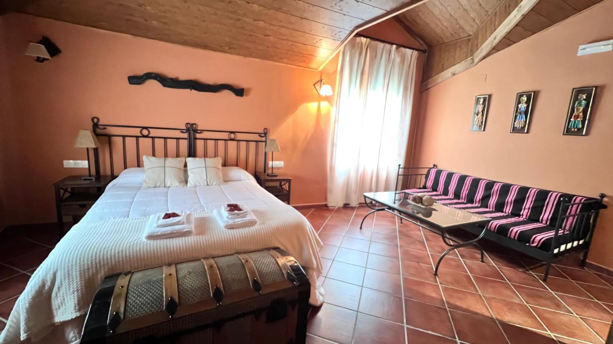 Casa Rural Piedras De Benquerencia エクステリア 写真